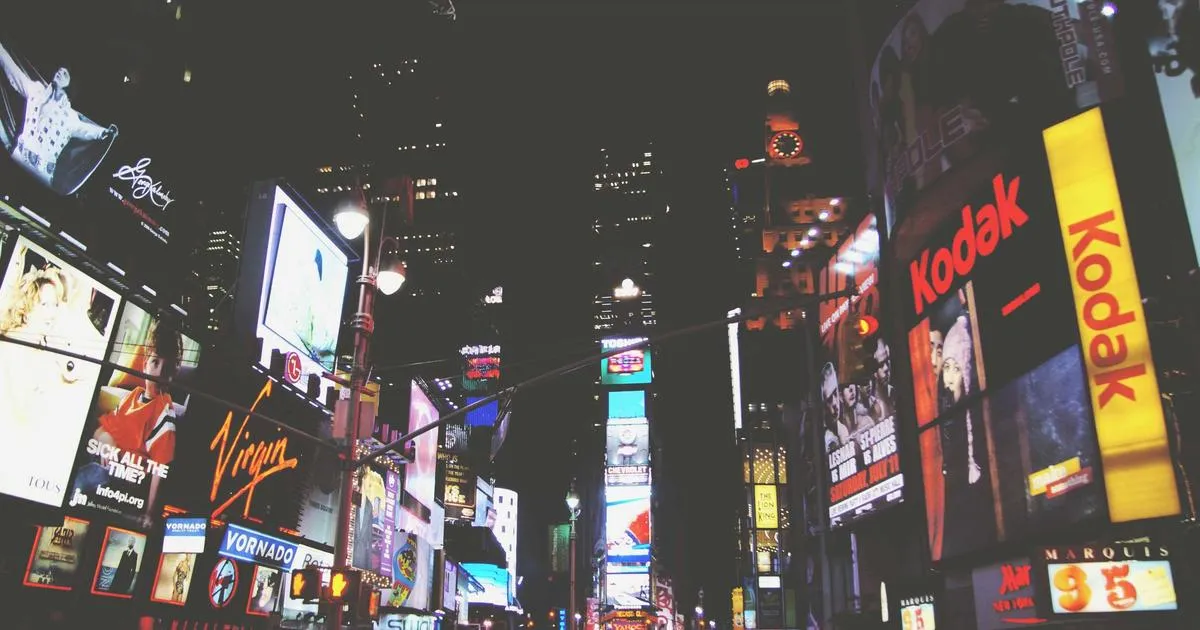Branding digital en 2026 : quand le brand designer devient un stratège créatif incontournable
